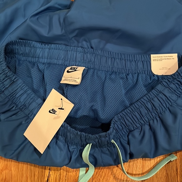 Men’s Nike Sportswear - Picture 7 of 10